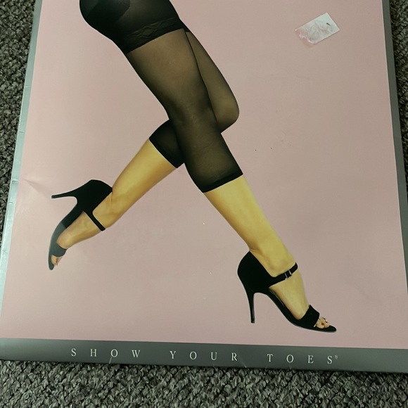 Vanessa Ryan Demi hose Capri Links shape enhancer nude size D - Picture 4 of 8